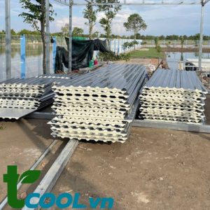 tôn PU cách nhiệt 3 lớp